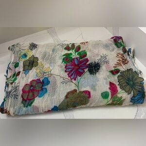 OPTIONS polyester white floral scarf. 70”x30”